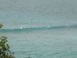 満潮だったのでかなり割れずらそうな波です、でも引いてもイージー？？？