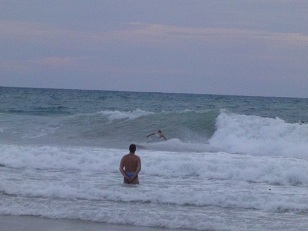 深いボトムターンです