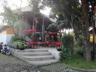 スミニャックにある日本食レストラン「漁師」