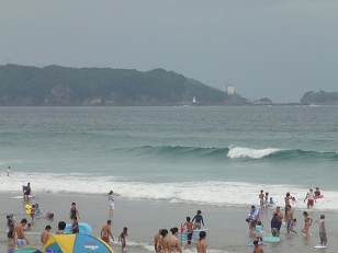 台風ウネリが入ってサイズアップの伊豆です