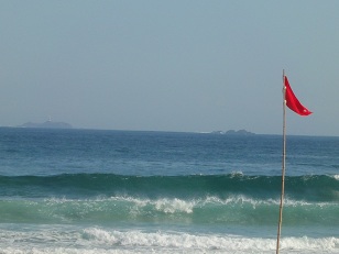 どかんとサイズアップの多々戸浜