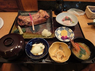 カマの塩焼き定食