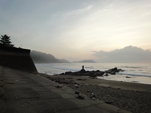 サーフィンポイント生見海岸の風景その２
