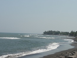 「レビ」の奥に見えるが「チュチュカン」