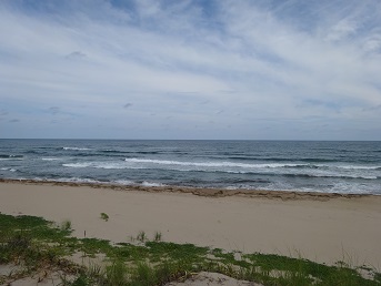 船磯の隣のビーチ