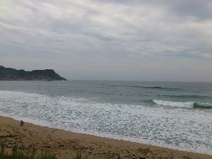 大浜に入ったウネリ