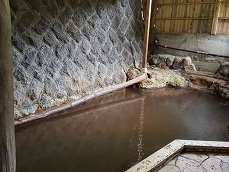 黒川温泉の共同浴場「穴湯」