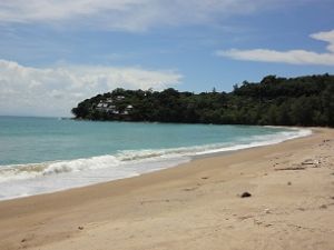 地形が安定しているカマラビーチ