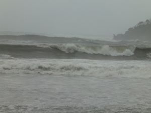 弓ヶ浜サーフィンポイントの右