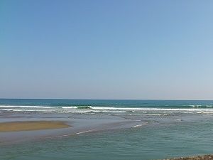 梅ヶ浜サーフィンポイントのうねり