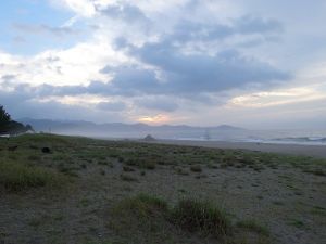 入野サーフィンポイントの左