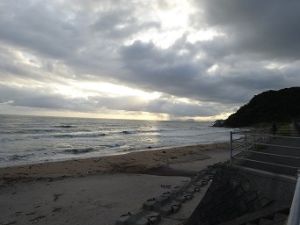 船磯サーフィンポイントの右側